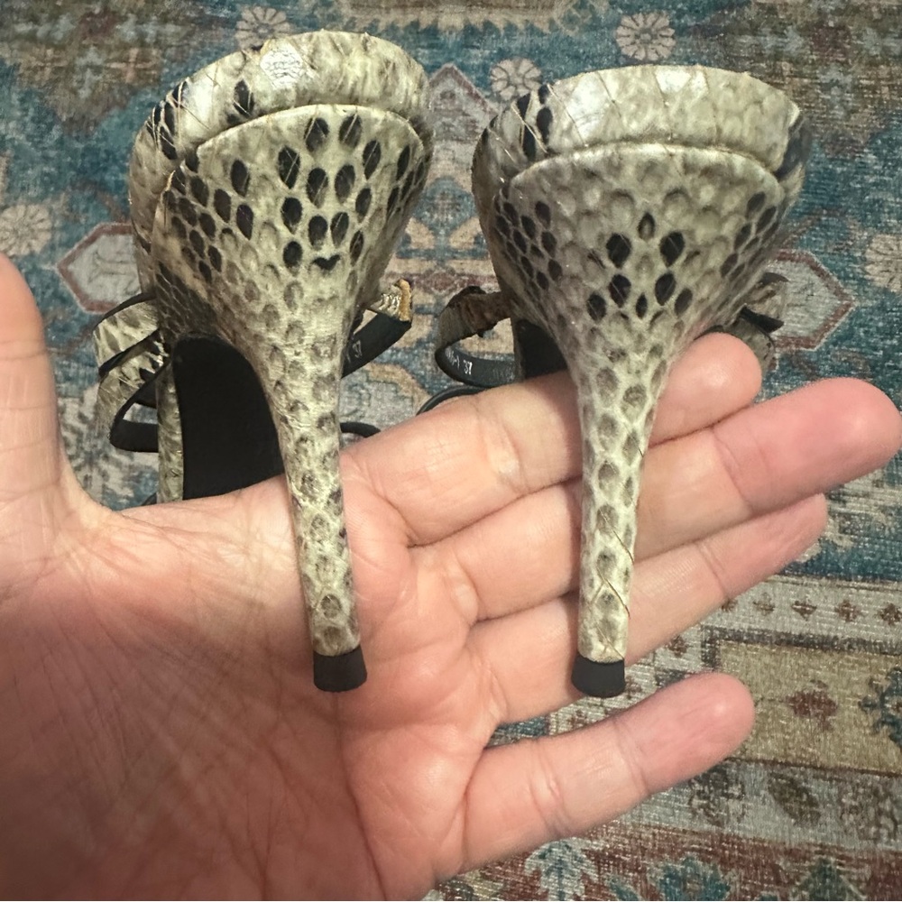 Alias Mae Women's Mollie Heels Open Toe Strappy
Sandals Size 6 or 37 - Picture 7 of 7